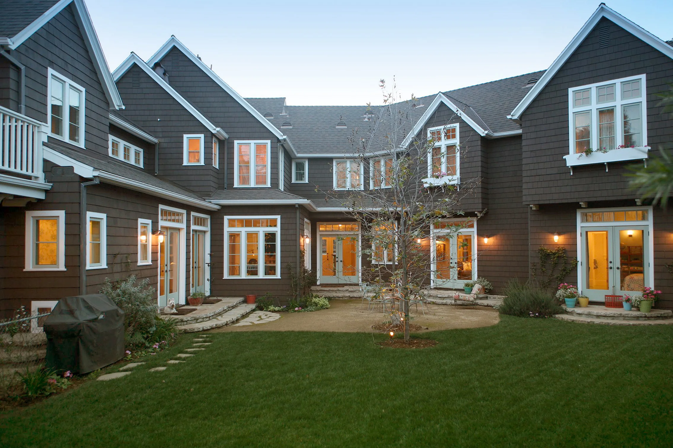 Alison_Kandler_Farmhouse_ 027.jpg
